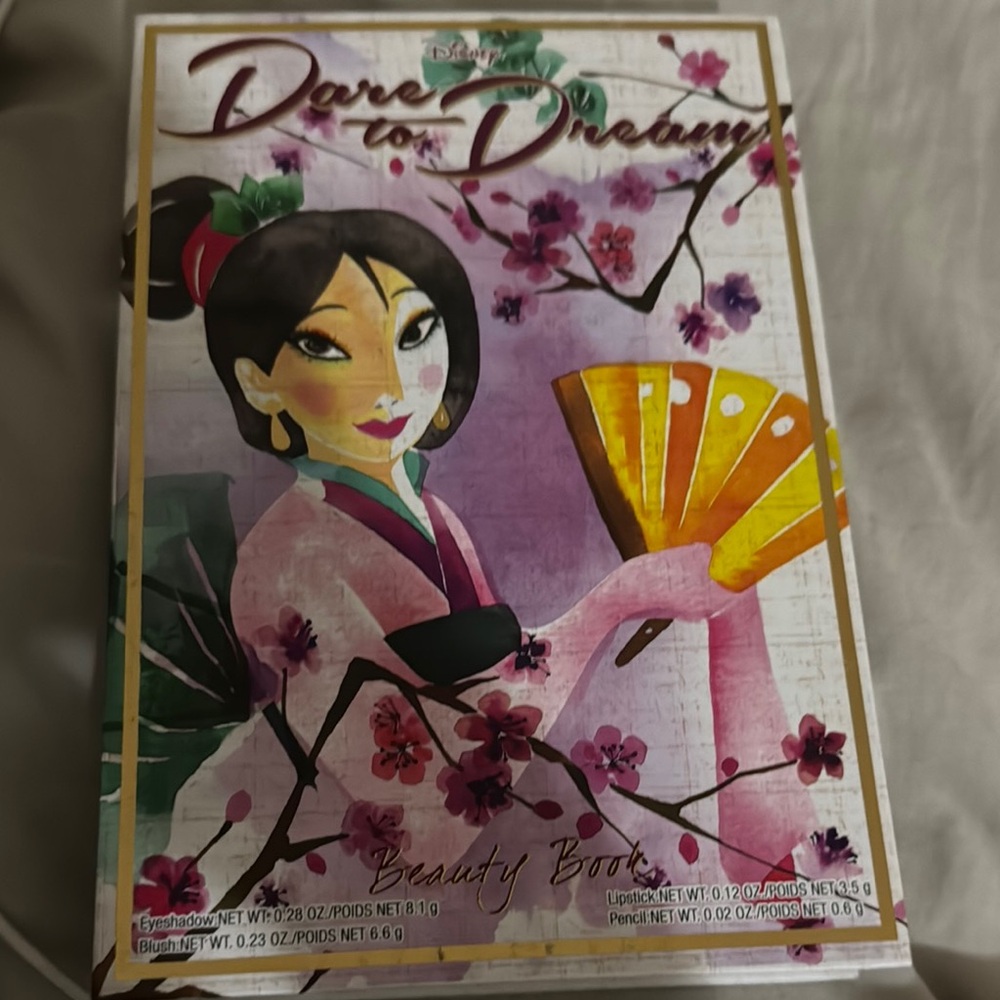 Disney Dare to Dream Beauty Book